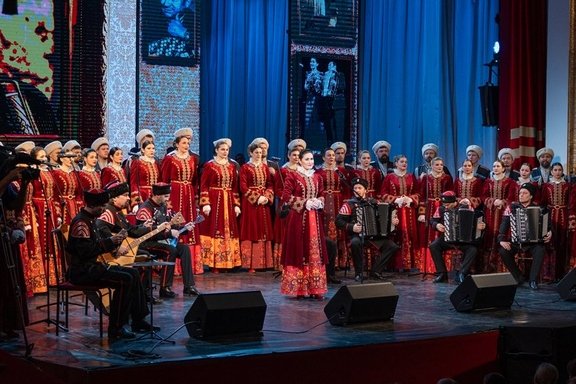 "&Ncy;&acy;&mcy; - 215 &lcy;&iecy;&tcy;&excl;" &gcy;&period; &Tcy;&ocy;&lcy;&softcy;&yacy;&tcy;&tcy;&icy;